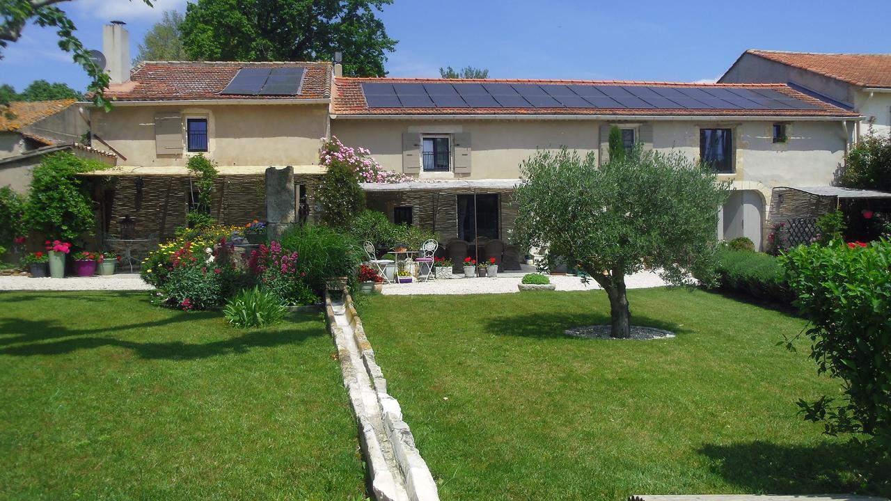 Mas De L'Air - Maison De Charme Bed and Breakfast Noves Eksteriør billede
