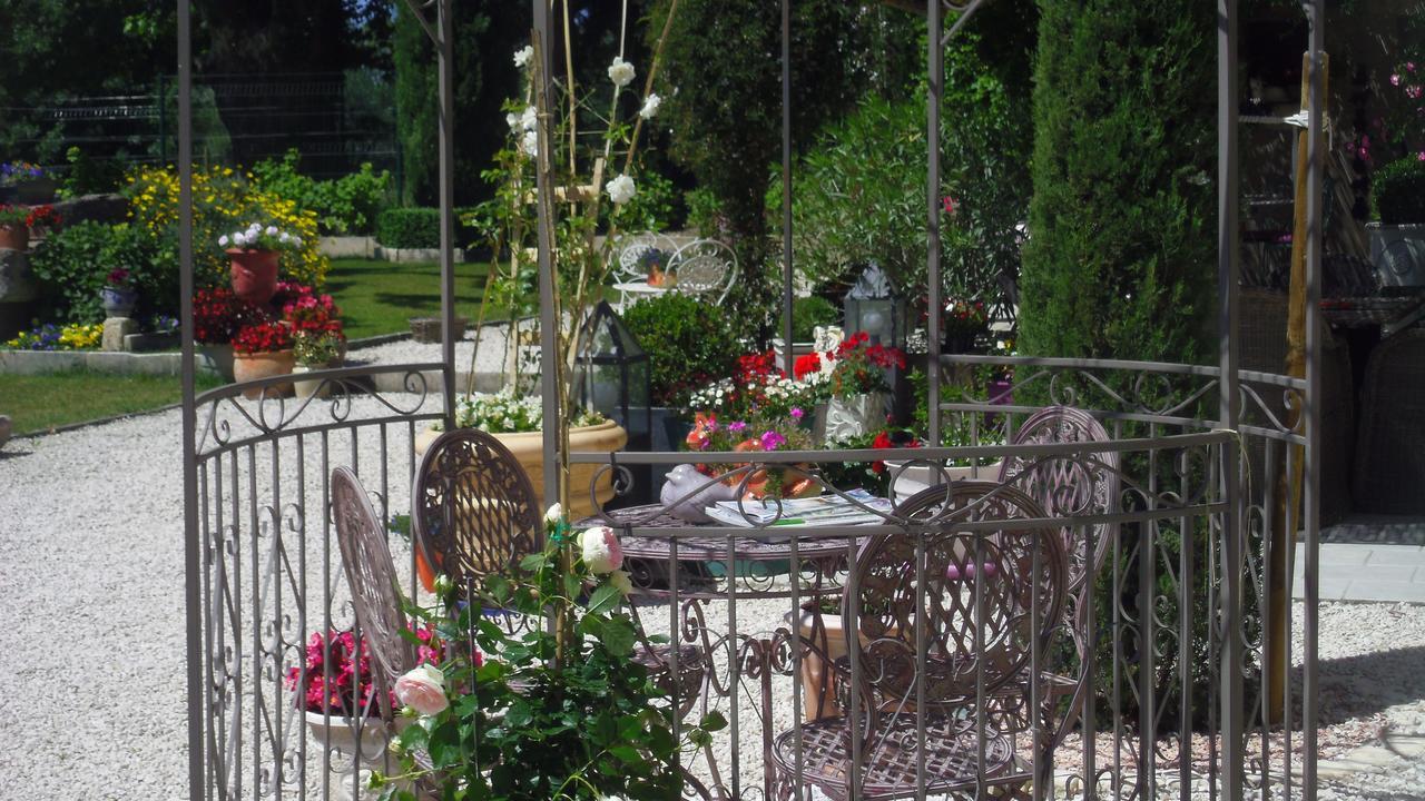 Mas De L'Air - Maison De Charme Bed and Breakfast Noves Eksteriør billede
