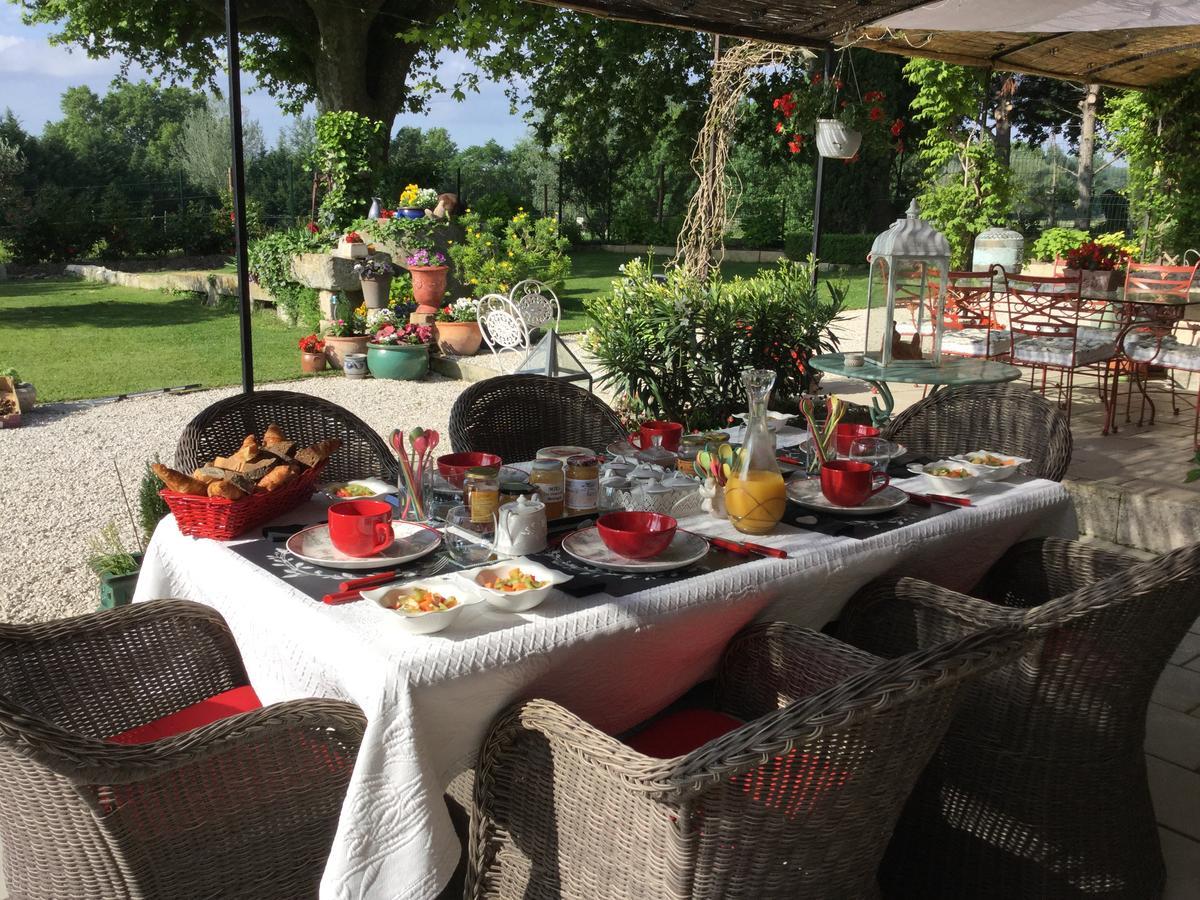 Mas De L'Air - Maison De Charme Bed and Breakfast Noves Eksteriør billede